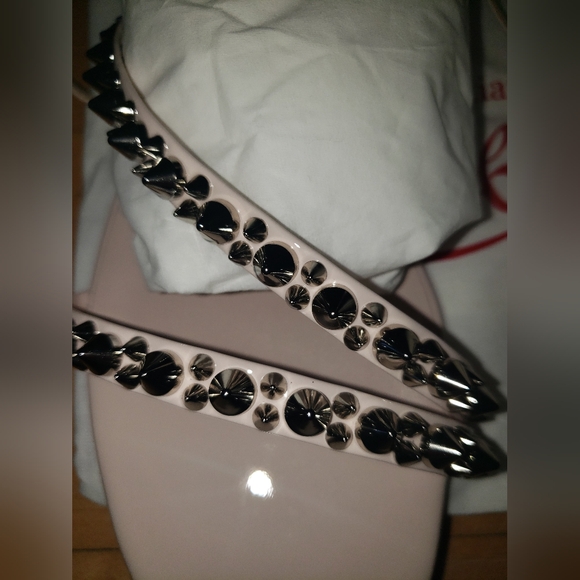 NWT Christian louboutin neutral Silver Studded stappy flats Women\'s Sandals 39 main image 4